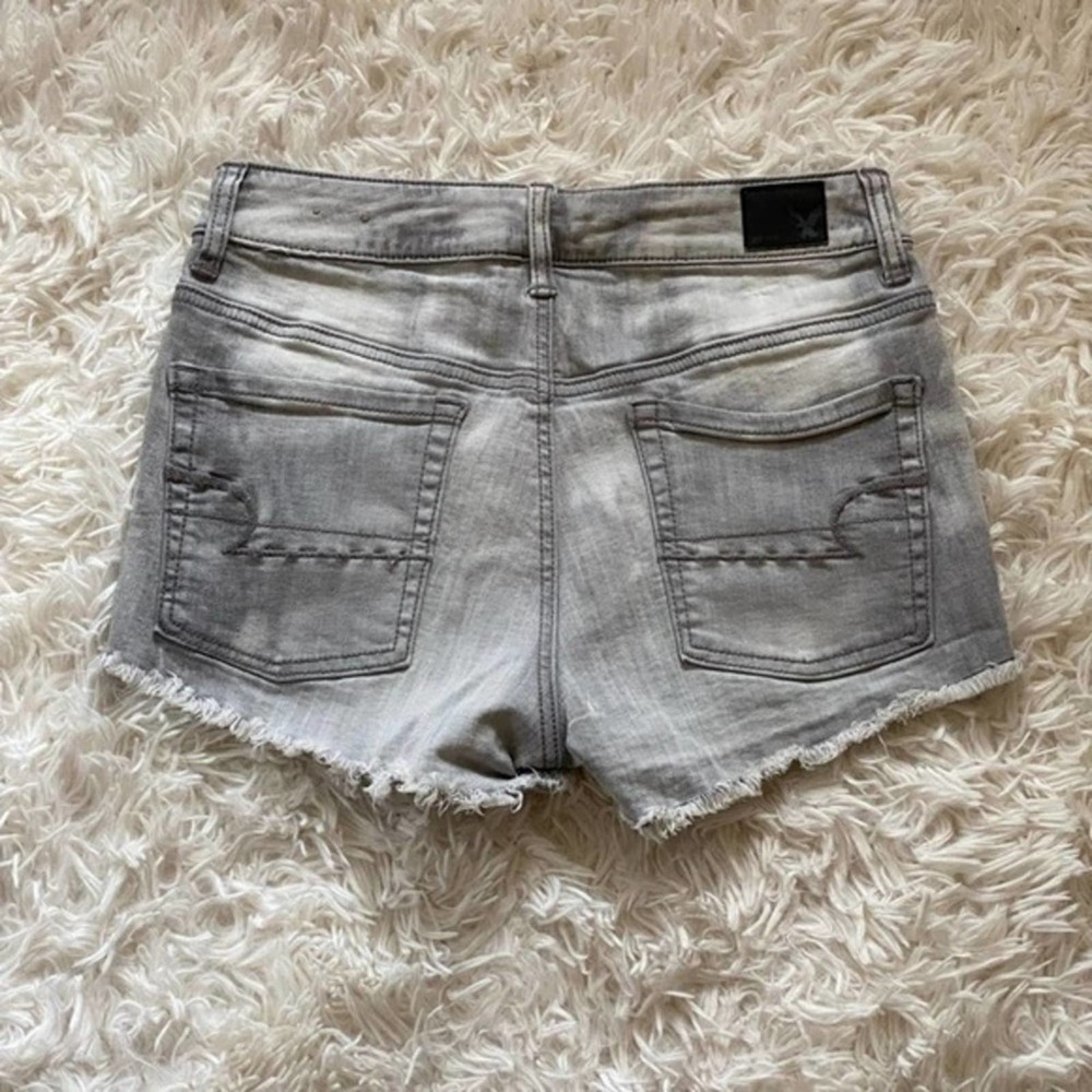 American Eagle Gray Distressed Denim Shorts Size 6 - Picture 8 of 11